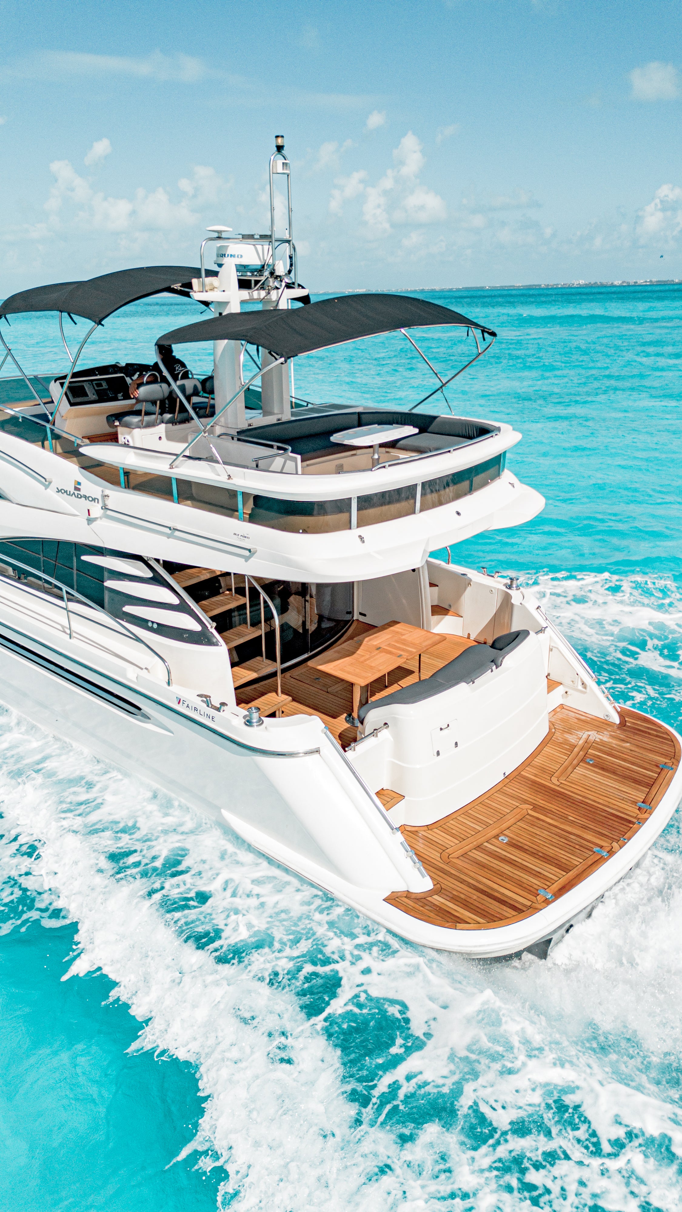 Belleza 68ft | Lujo Europeo y Distinción para 20 Pasajeros