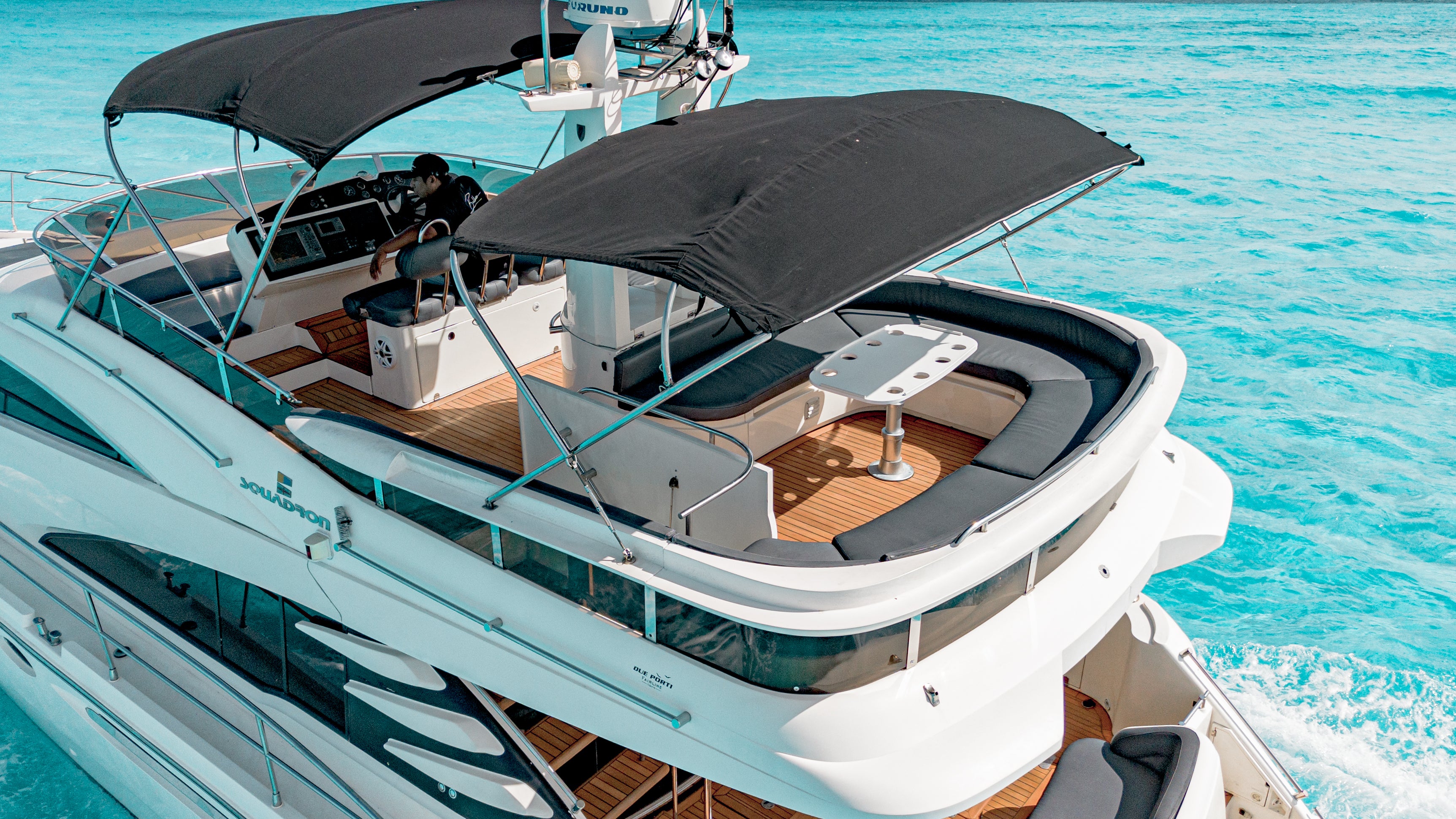 Belleza 68ft | Lujo Europeo y Distinción para 20 Pasajeros