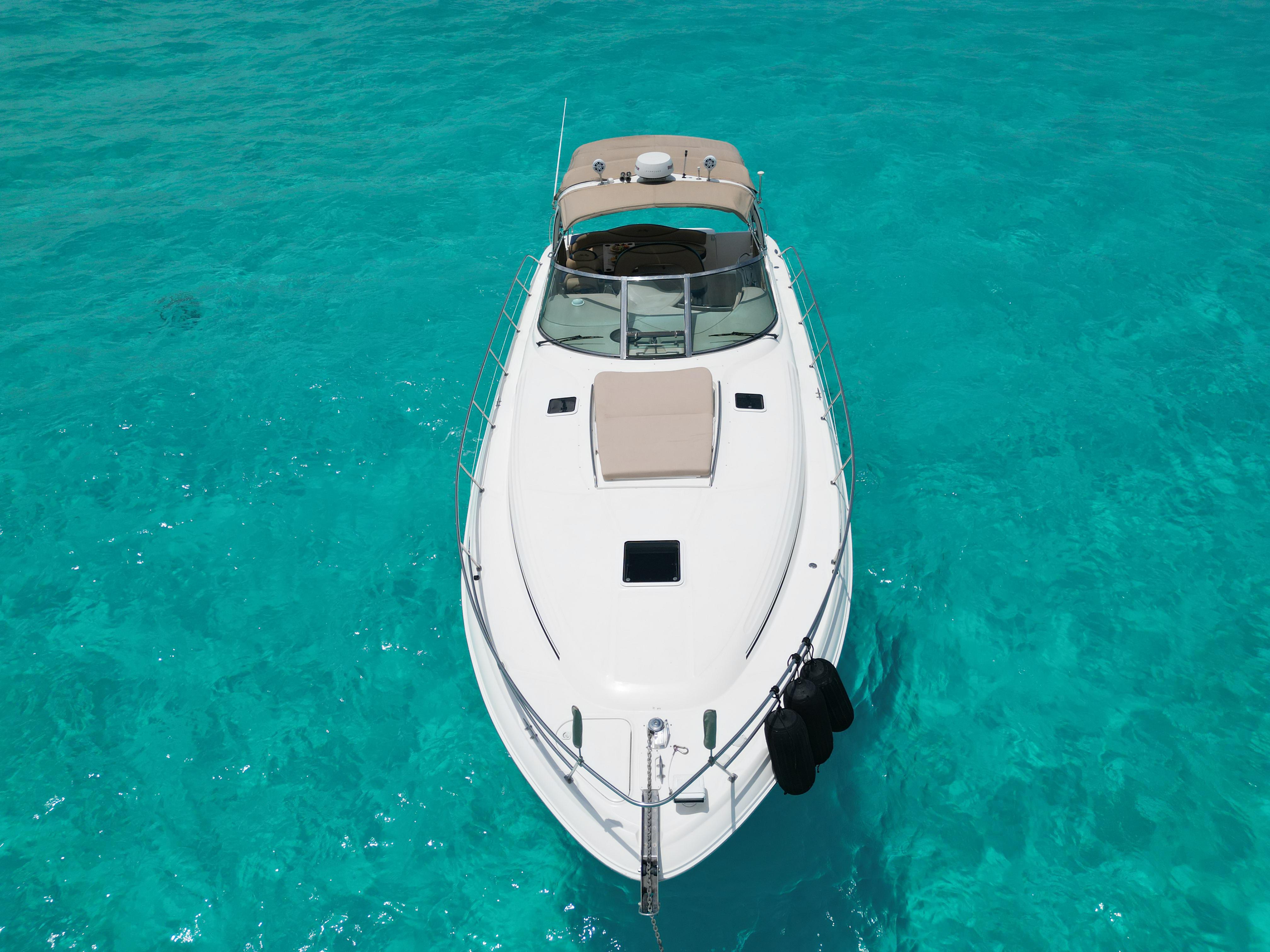 Curramba 42ft | Amplitud y Confort para 15 Pasajeros