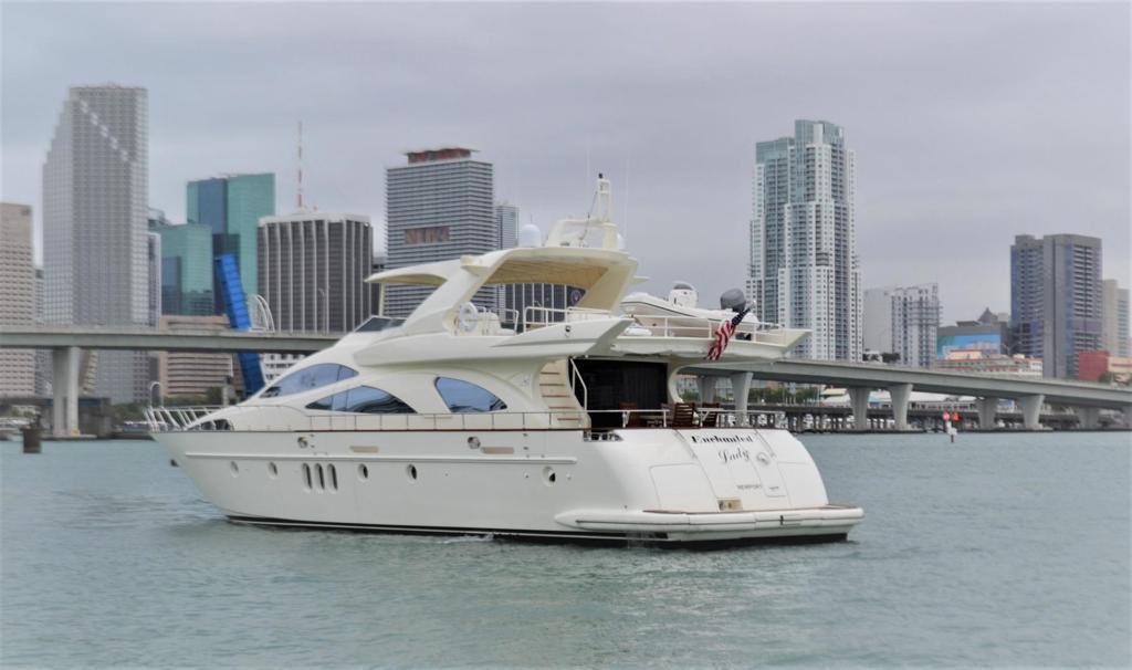 Enchanted 85ft | Exclusividad y Lujo Total para 20 Pasajeros