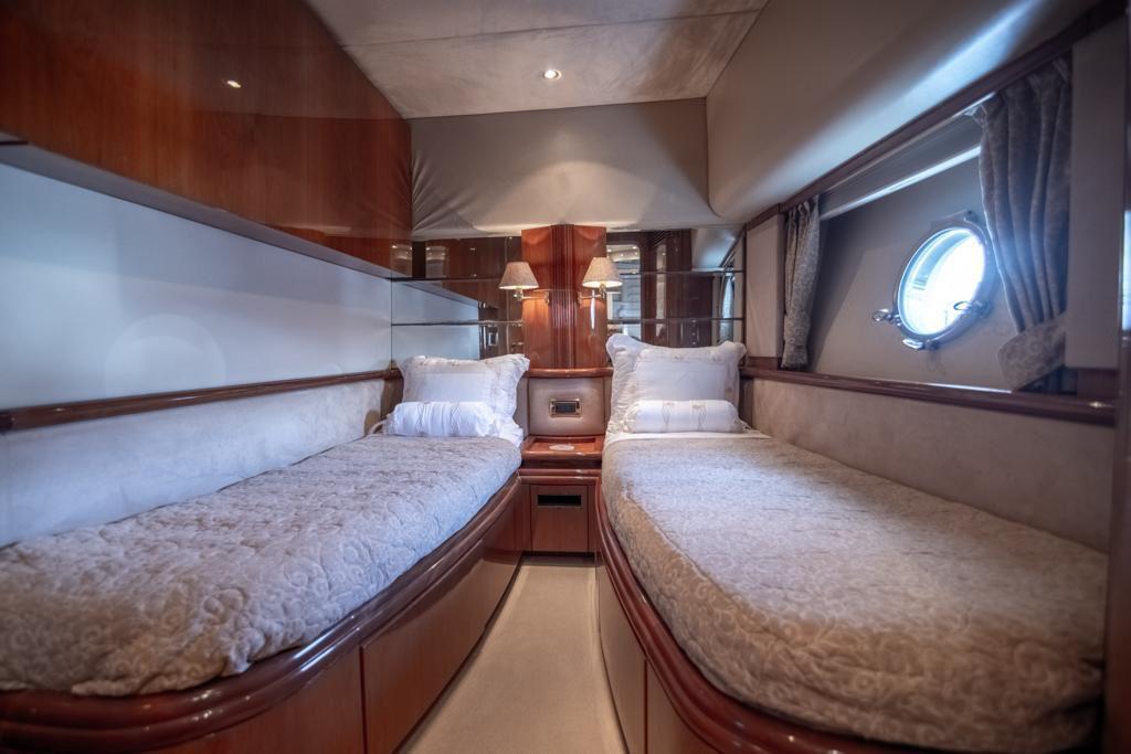 Enchanted 85ft | Exclusividad y Lujo Total para 20 Pasajeros