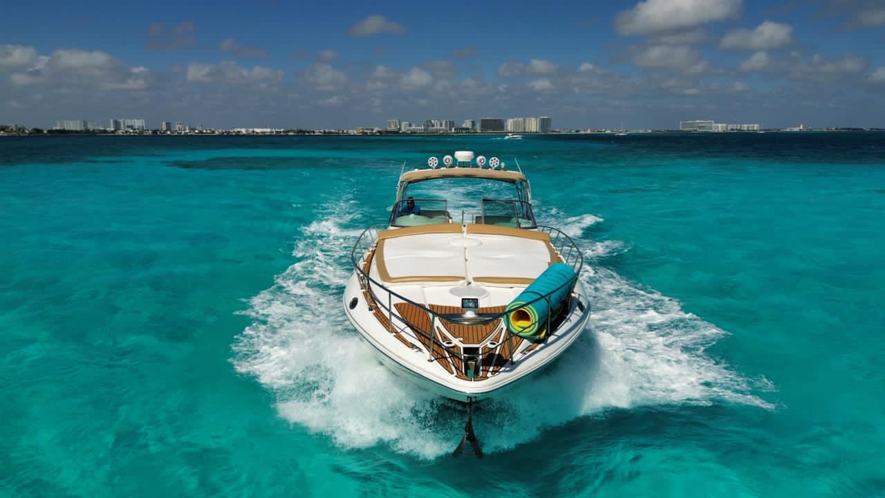 Impulse 45ft | Distinción y Lujo para 15 Pasajeros