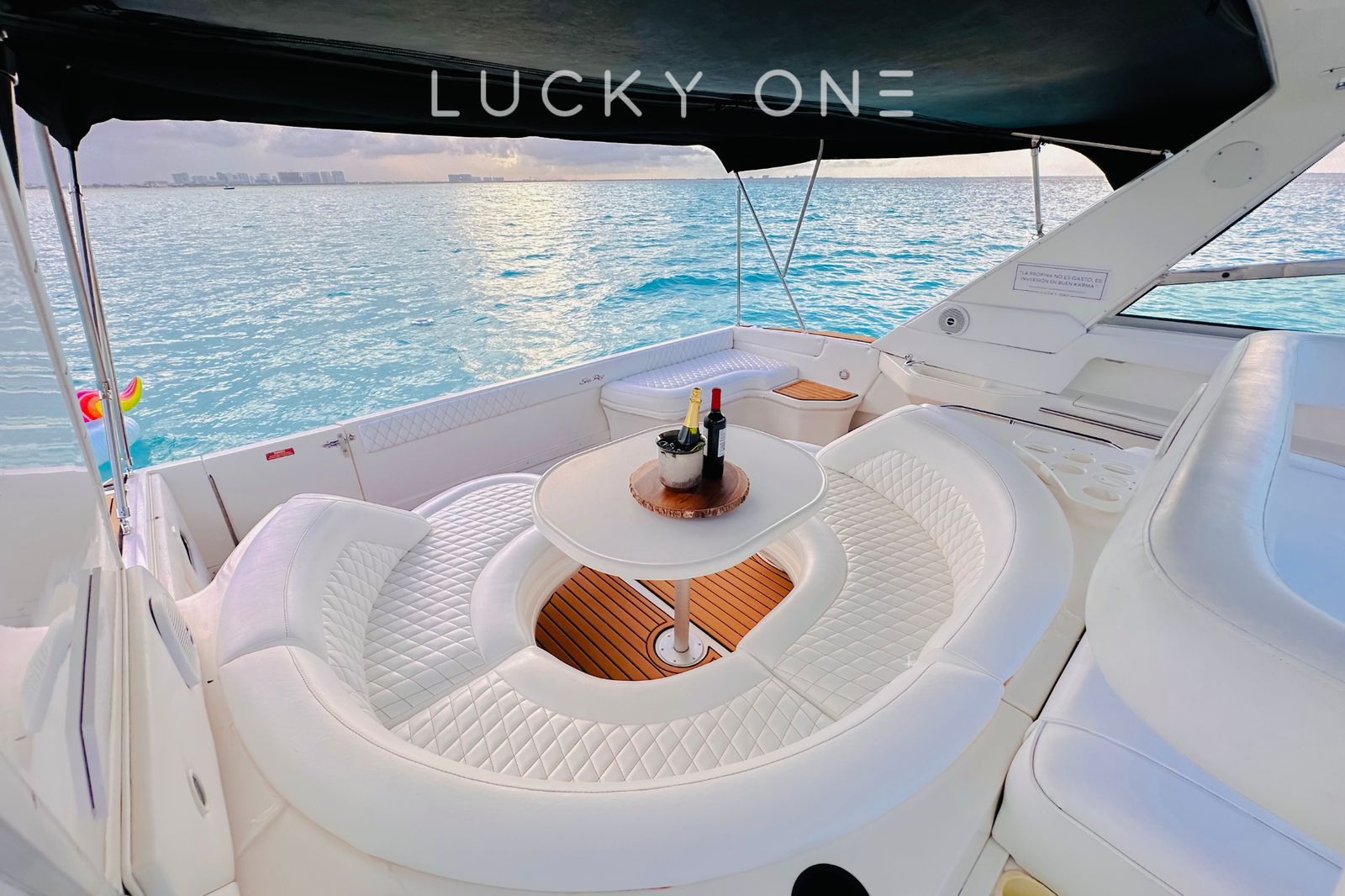 Lucky One 68ft | Diseño Deportivo y Gigante para 20 Pasajeros