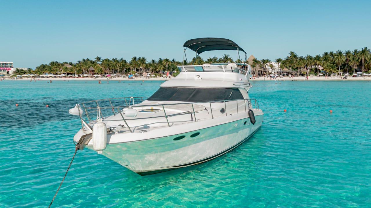 Luxor/Magnus 44ft en Cancún | Cancún Life