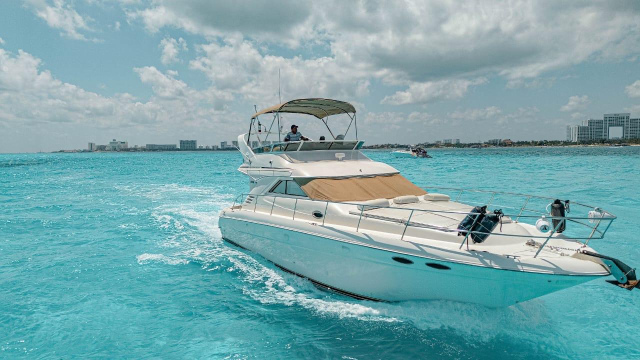 Luxor/Magnus 44ft en Cancún | Cancún Life