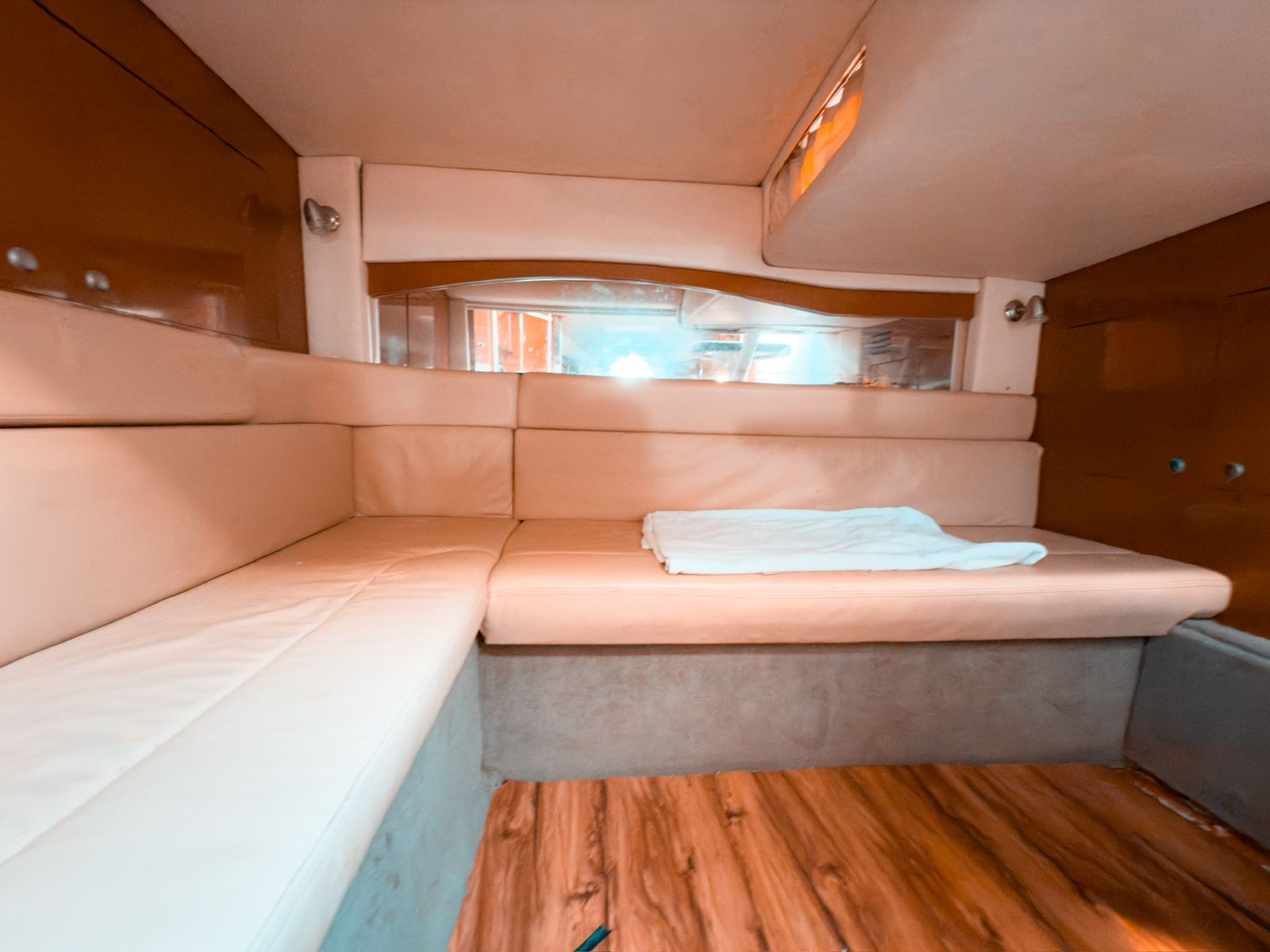 Oasis 35ft | Tu Refugio Privado para 12 Pasajeros