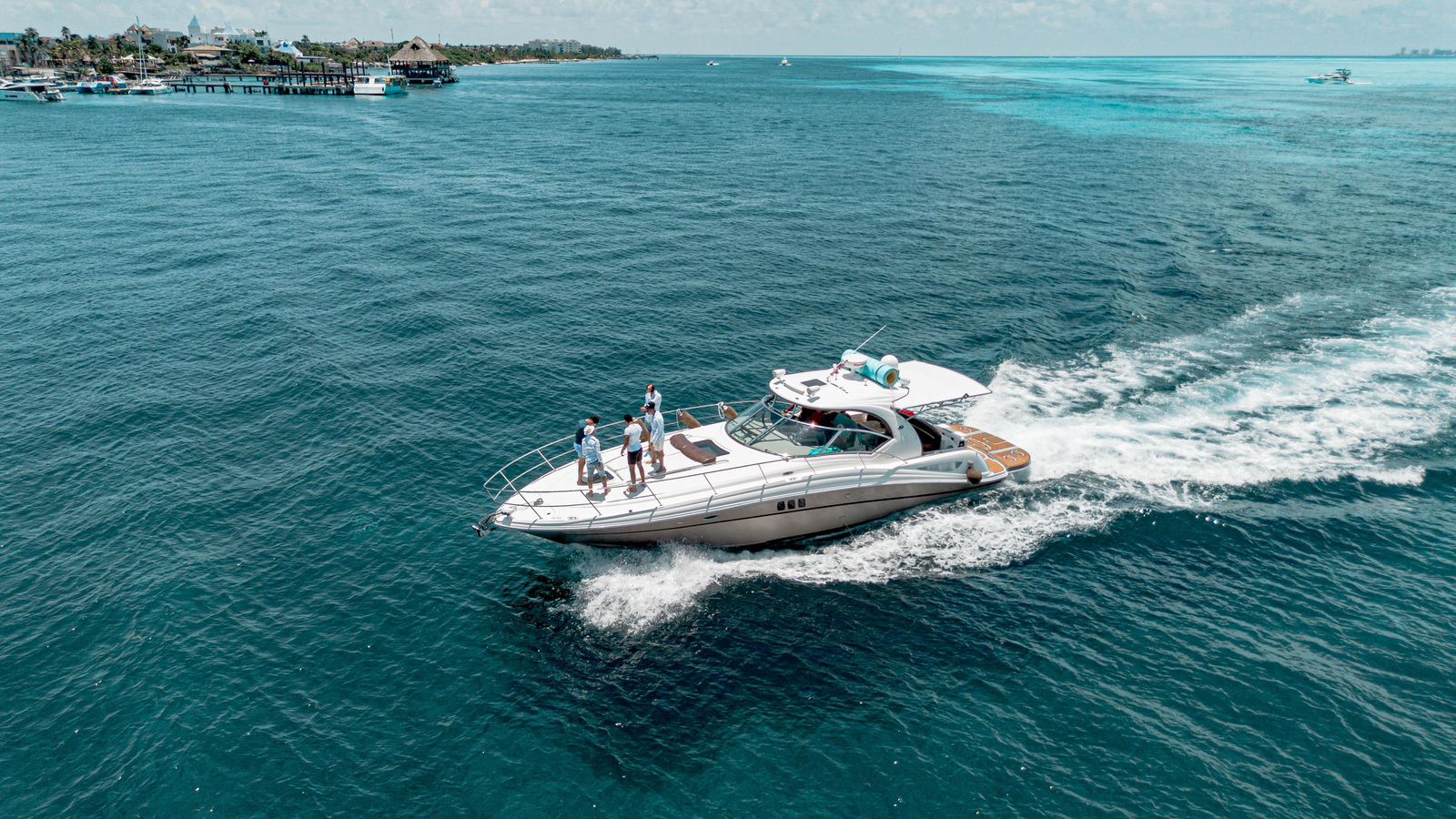 Paxux 44ft | Diseño Moderno y Confort para 15 Pasajeros