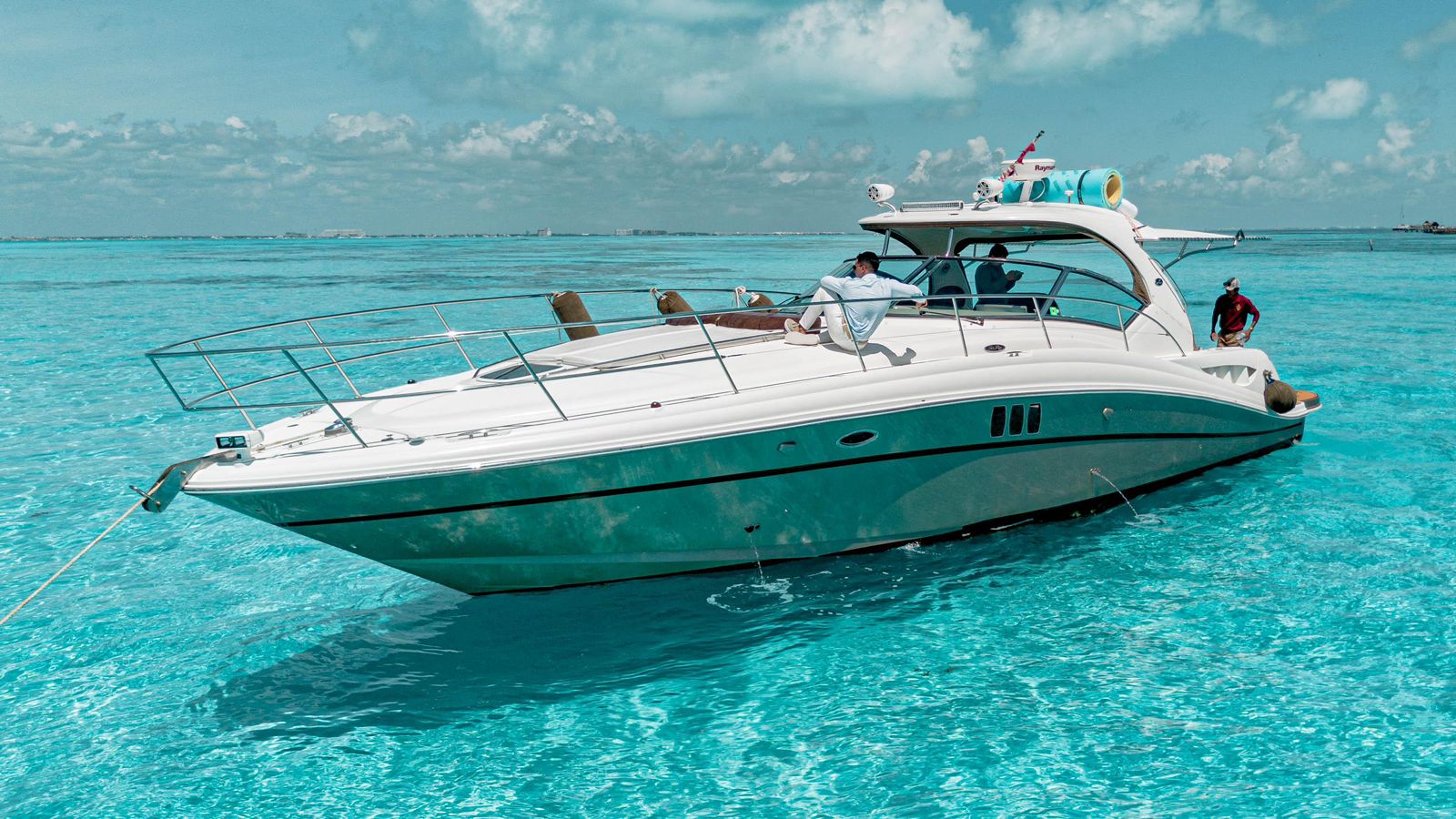 Paxux 44ft | Diseño Moderno y Confort para 15 Pasajeros