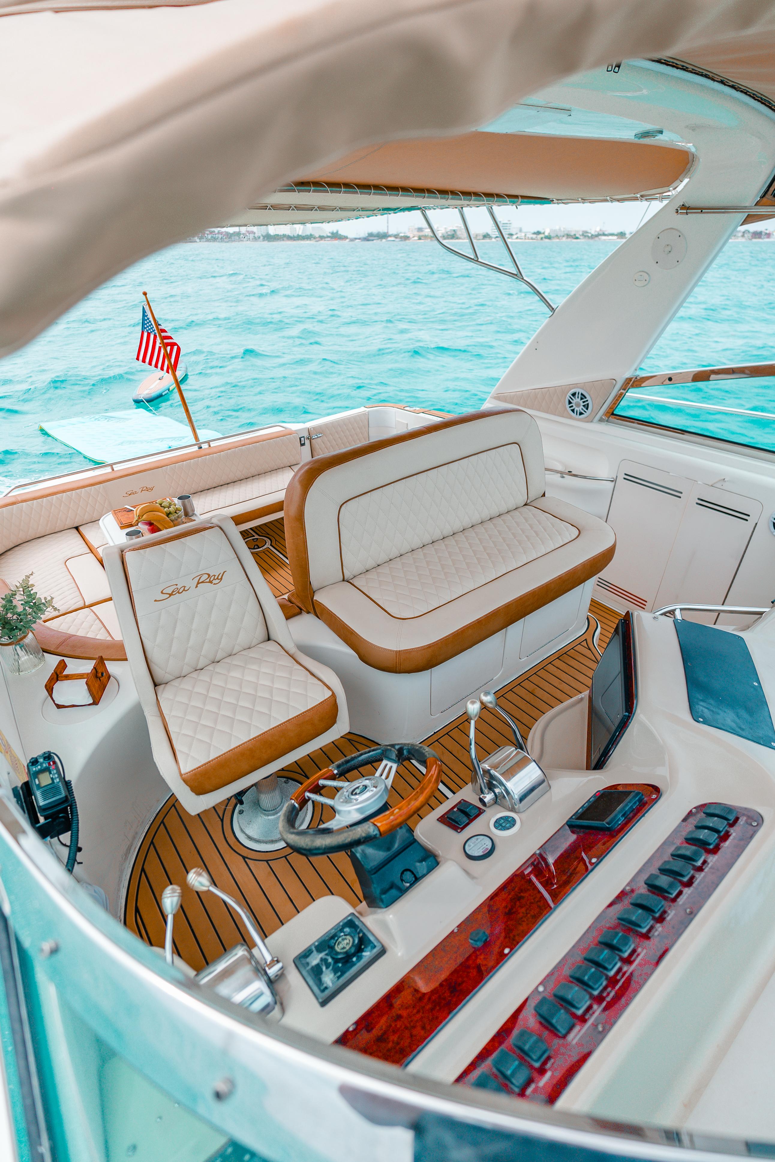 Seañorita 43ft | Elegancia y Diversión para 15 Pasajeros