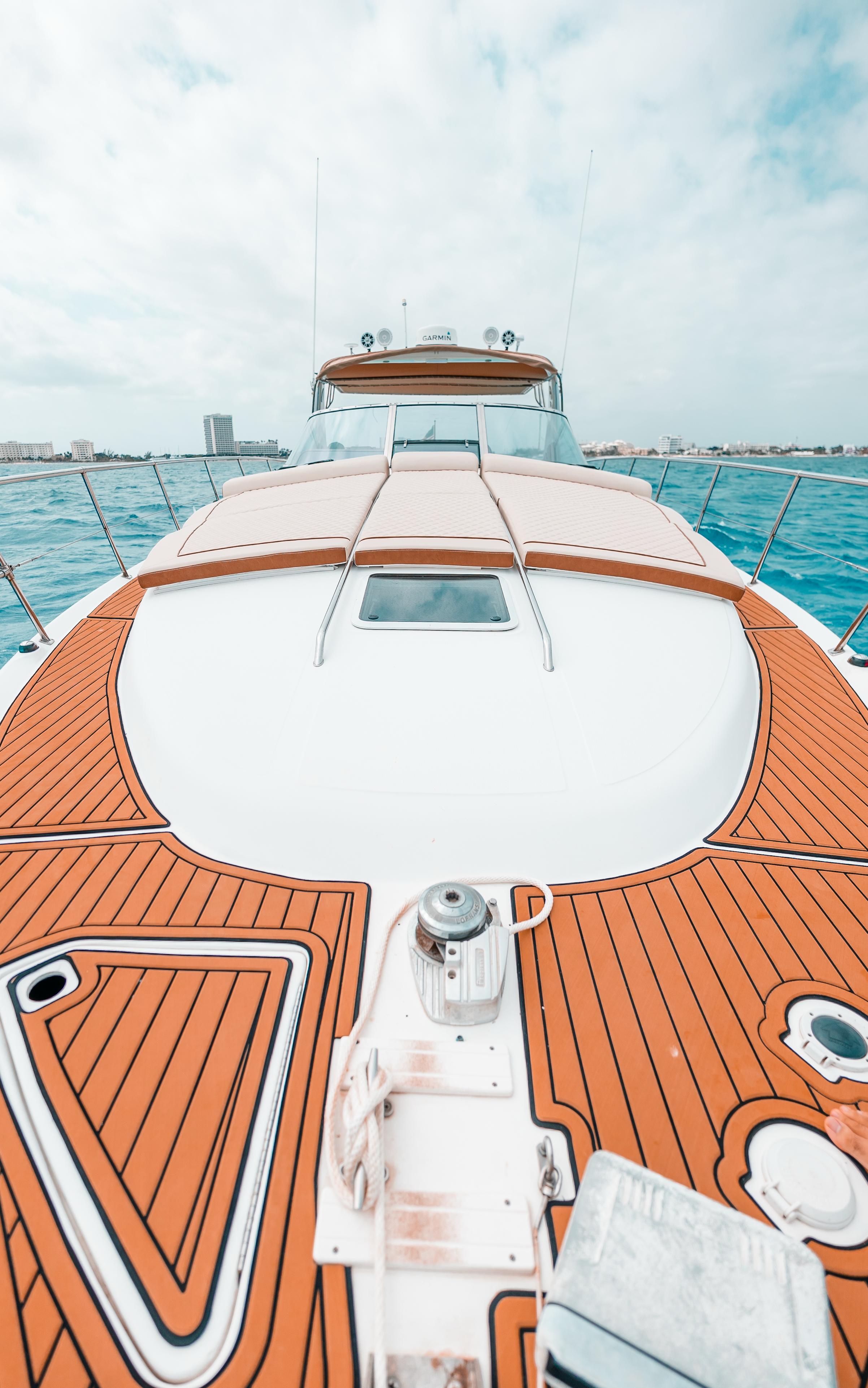 Seañorita 43ft | Elegancia y Diversión para 15 Pasajeros