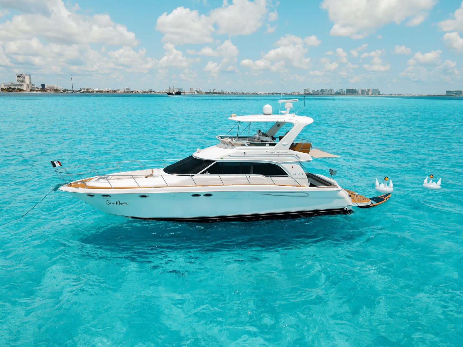 Sea Mami 52ft | Confort Total y Flybridge para 20 Pasajeros