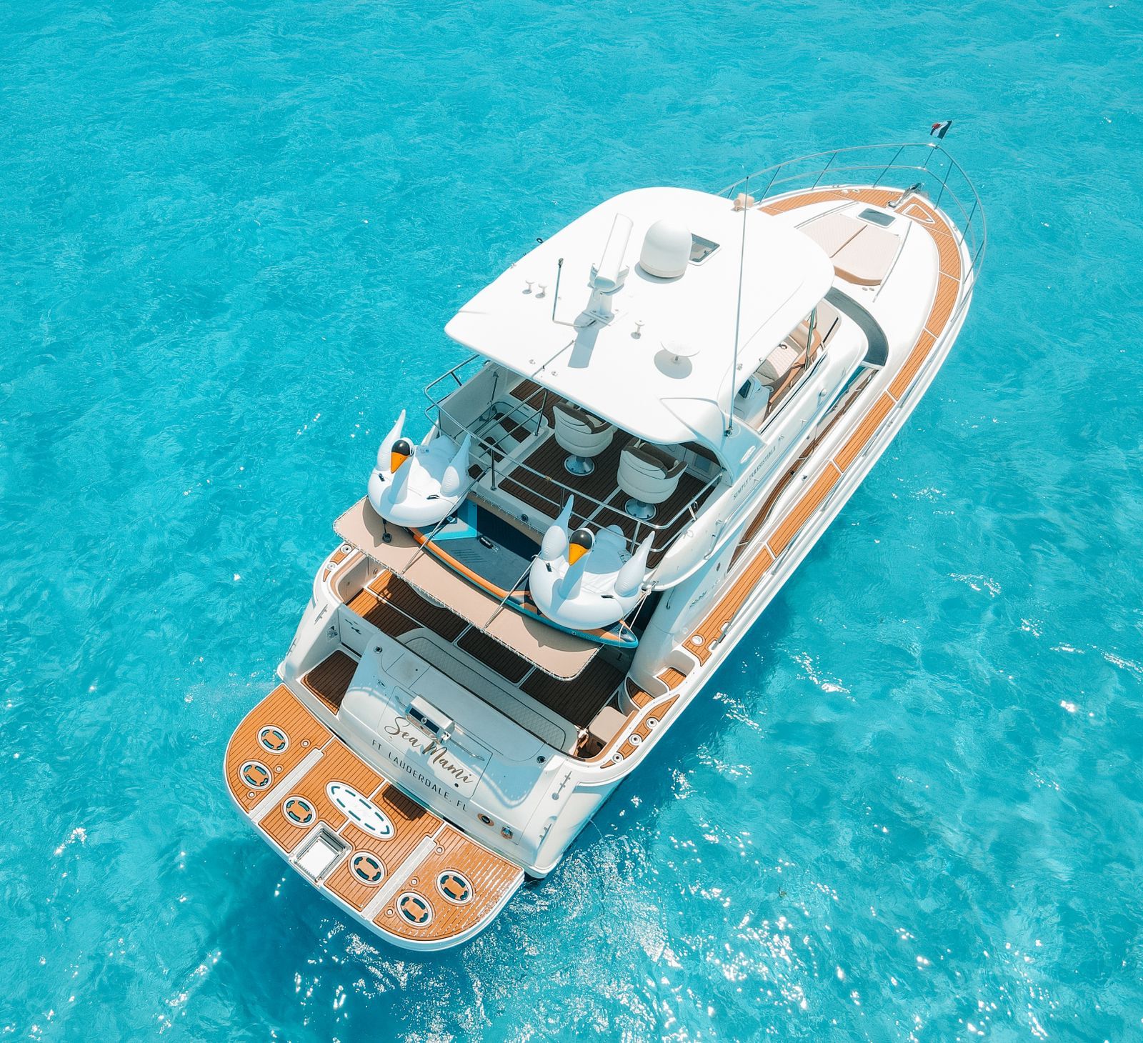 Sea Mami 52ft | Confort Total y Flybridge para 20 Pasajeros