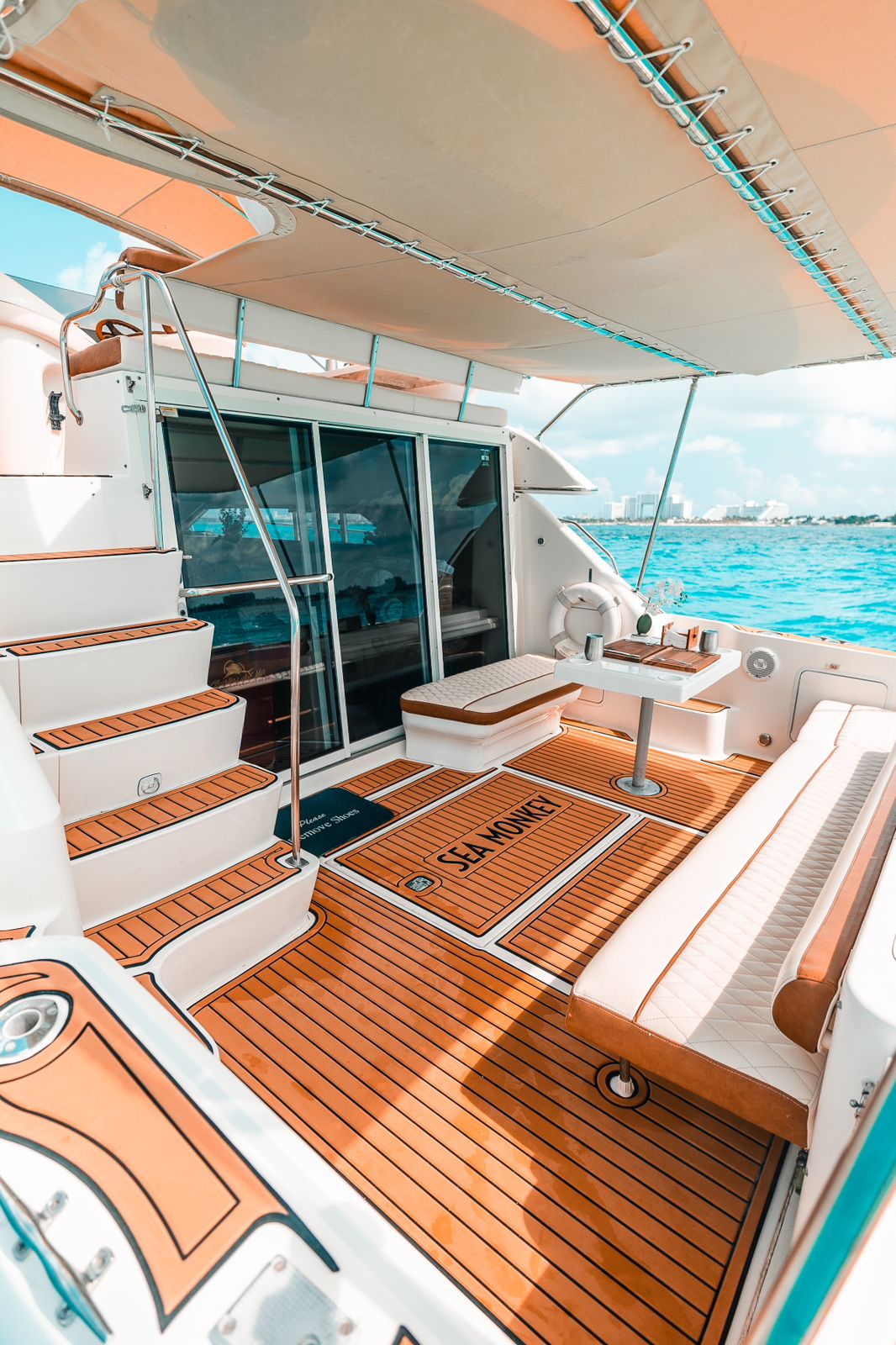 Sea Monkey - Mr Sea 50ft | Gran Capacidad y Lujo para 18 Pasajeros