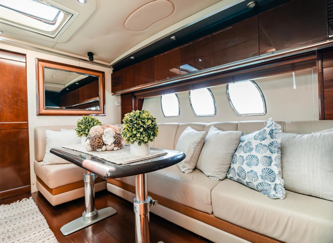 Sea Señor 50ft | Lujo y Espacio para 18 Pasajeros