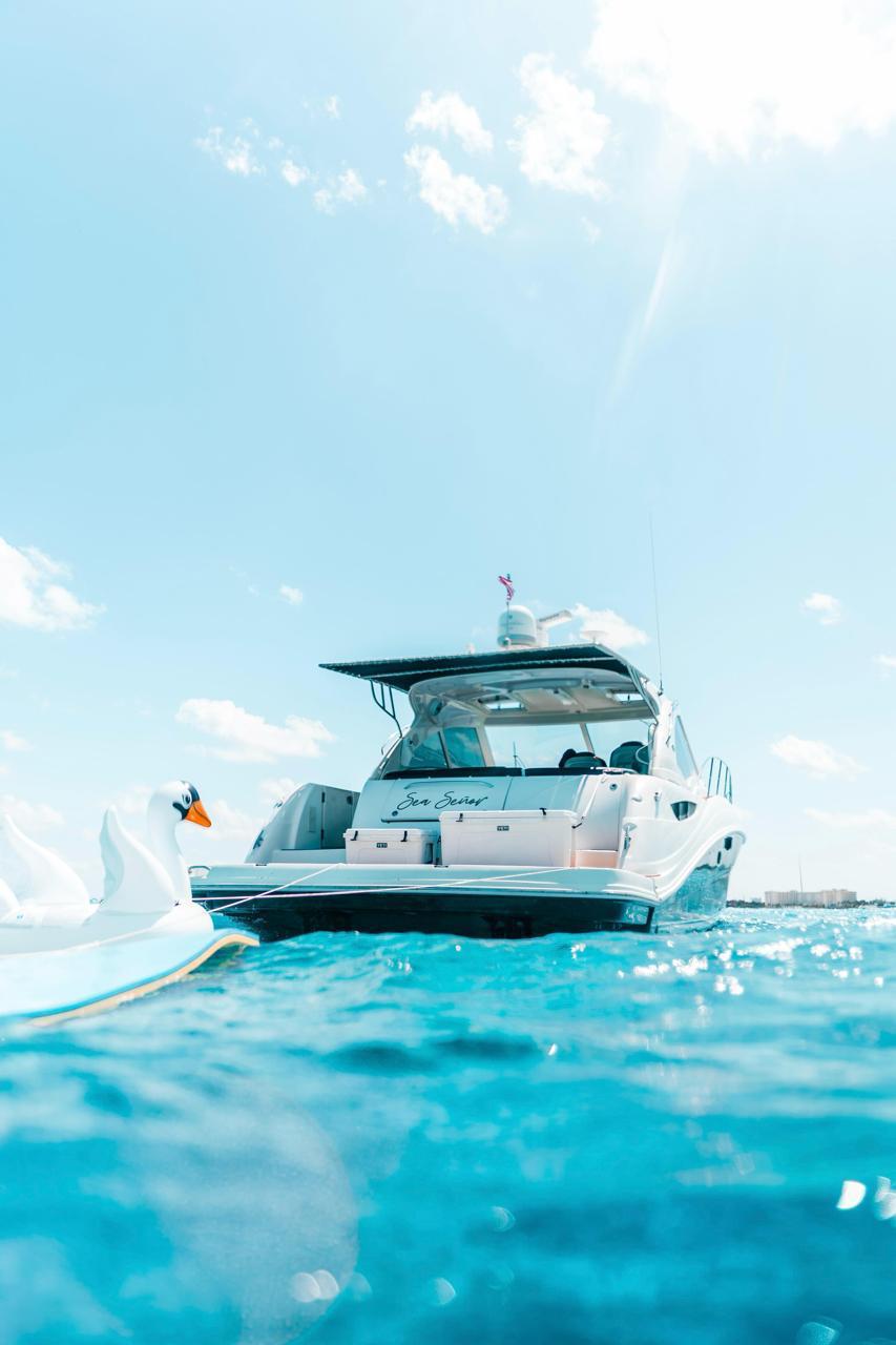 Sea Señor 50ft | Lujo y Espacio para 18 Pasajeros