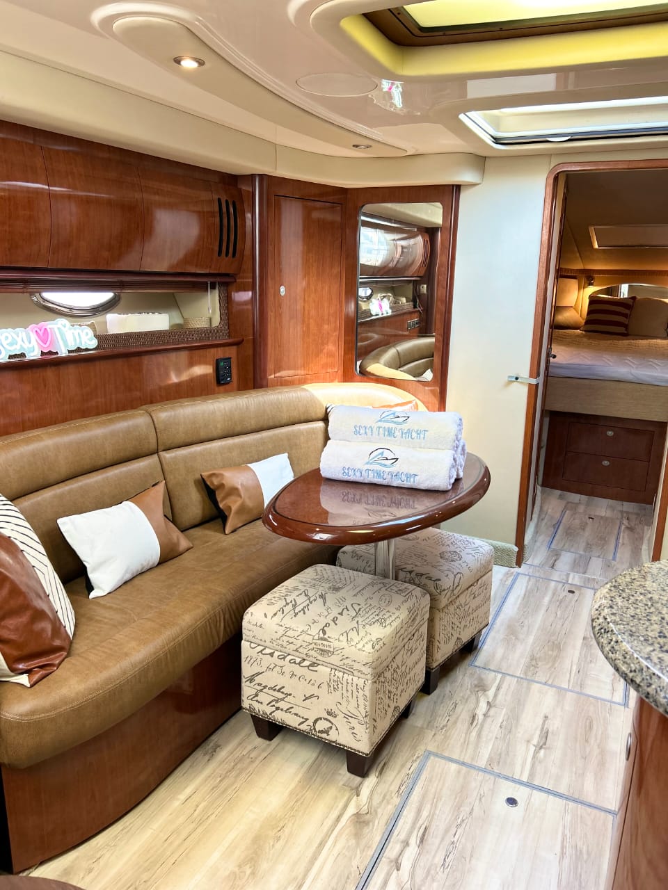 Sexy Time 44ft | Estilo y Diversión VIP para 15 Pasajeros